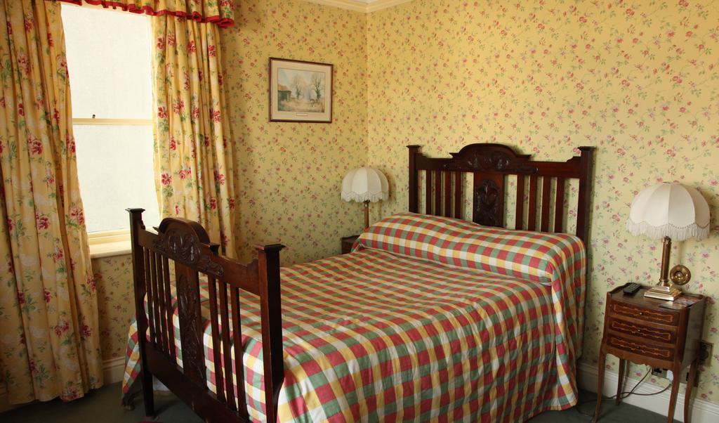 Hotel Roscaoin House Westport Habitación foto
